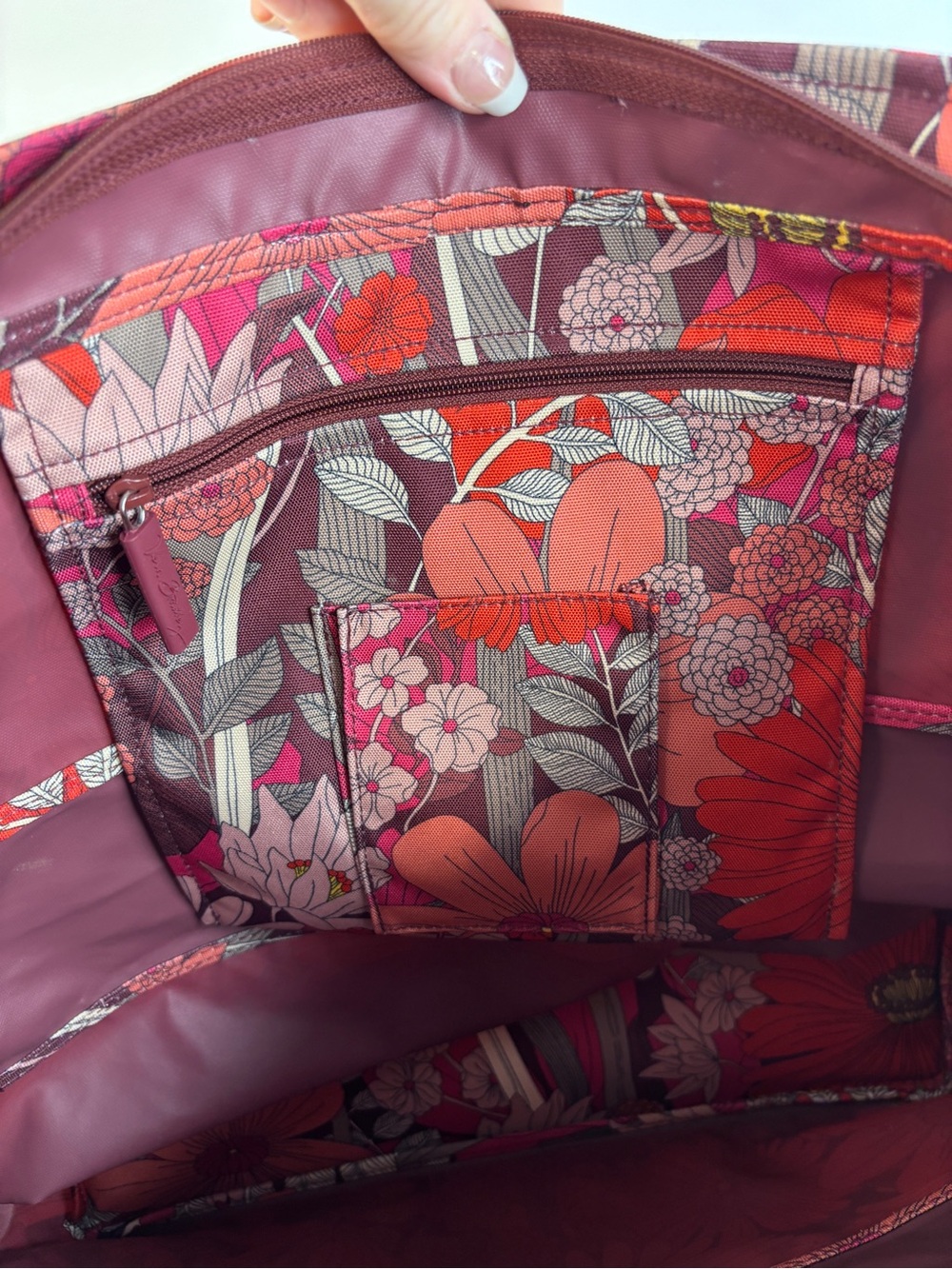Retired Large Vera Bradley Red Lighten Up Floral Expandable Travel Tote - Picture 9 of 13